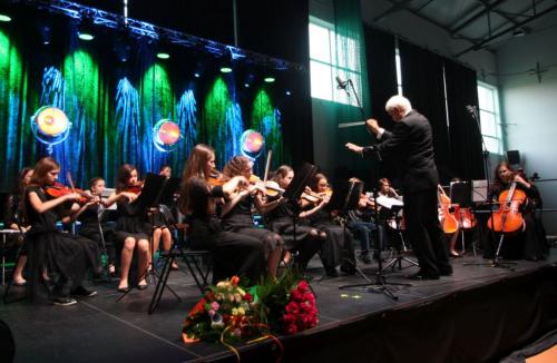 Międzyszkolna Orkiestra Symfoniczna pod dyr. Adama Czyżowskiego